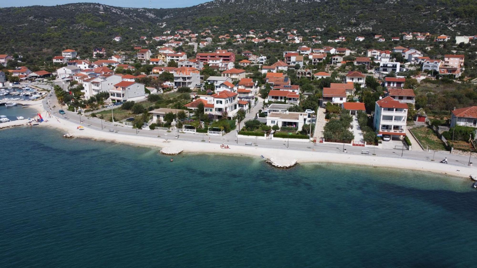 Apartments Mate Vinišće Exterior foto