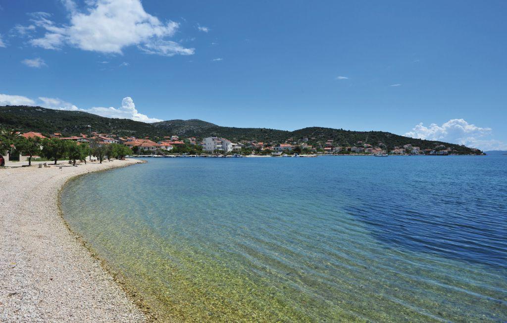 Apartments Mate Vinišće Exterior foto